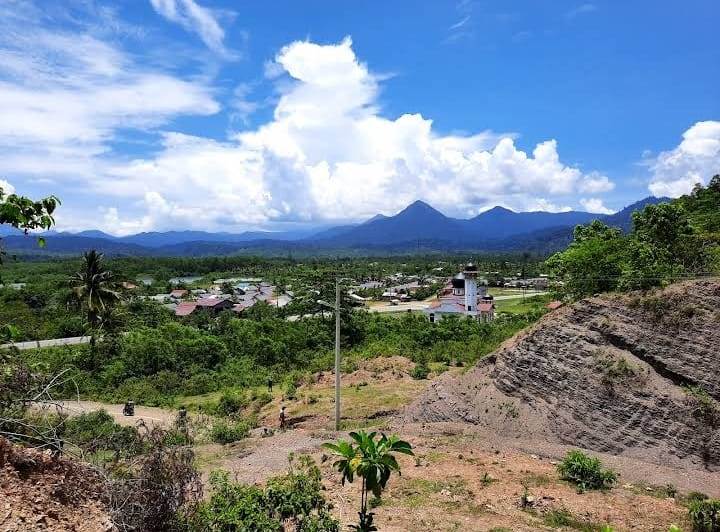  Gampong Keude Unga kec Indra Jaya Kab Aceh Jaya tampak dari atas Gunung